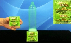 西方电影美剧喜欢玩的梗：Condoms and mints