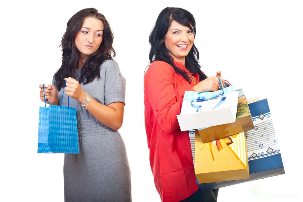 women-with-shopping-bag.jpg