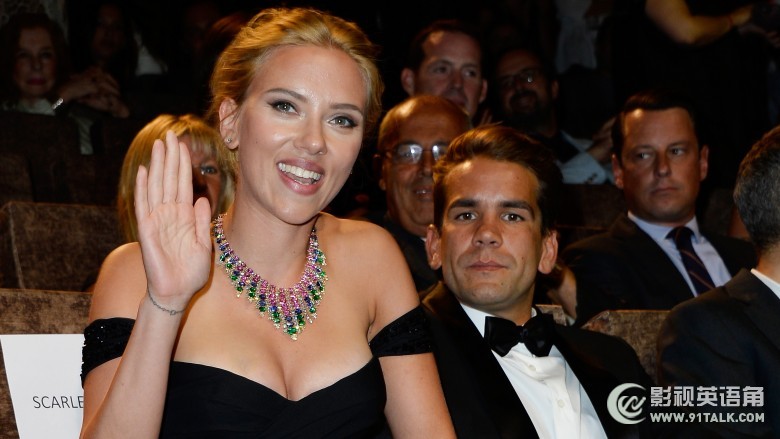 Scarlett Johansson-06.jpg